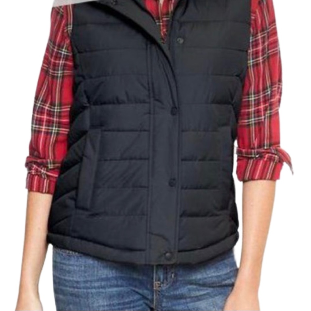 GAP Women’s Black Warmest Puffer Vest XS
